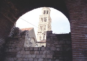 Roman arch and Svete Duje bell tower